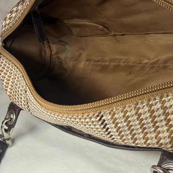 Lauren Ralph Lauren Houndstooth Barrel Baguette Shoulder Bag Purse 13.x5x3in - Picture 16 of 16